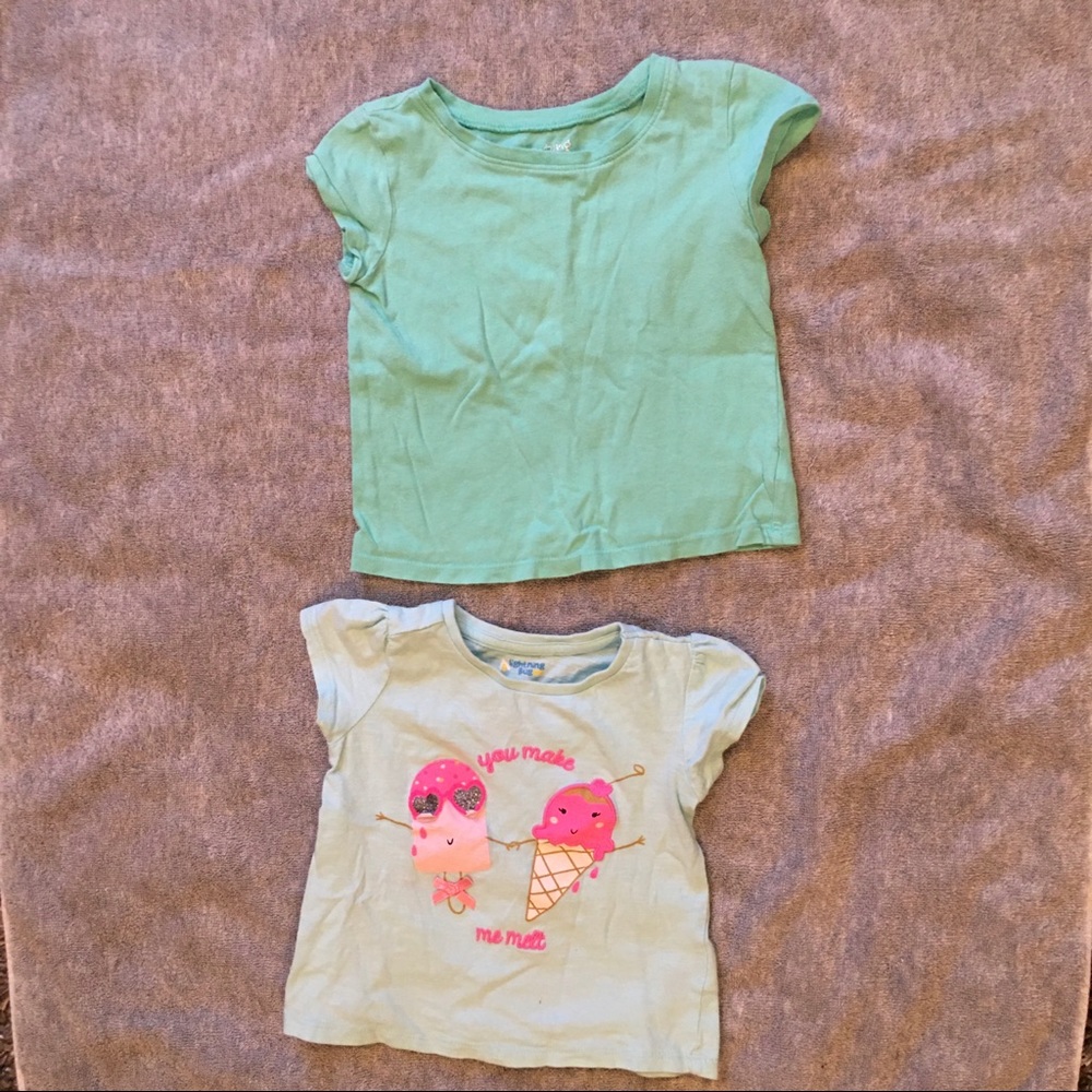 2 t-shirts size 2T